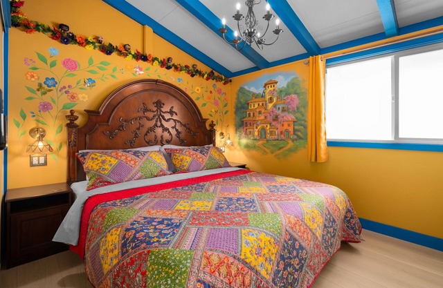 Enchanted Dreams: Theater, Arcades, Playground +