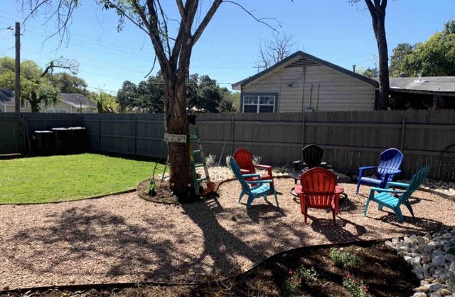 Enchanted Mermaid Cottage~Fire pit~Great backyard