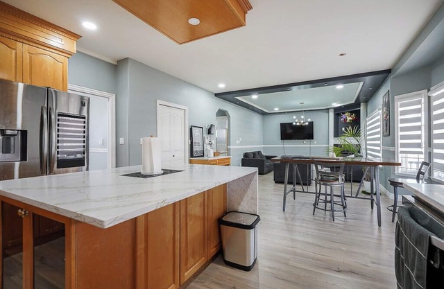 Enchanting 5-bedroom villa with AC in Delta