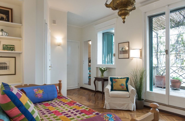Enchanting flat x 3 with terrace Duomo & Fashion Design District