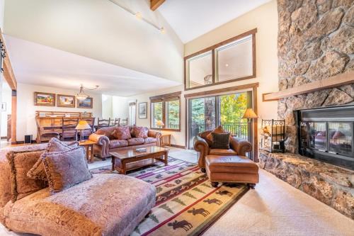 Enclave 28 by Summit County Mountain Retreats