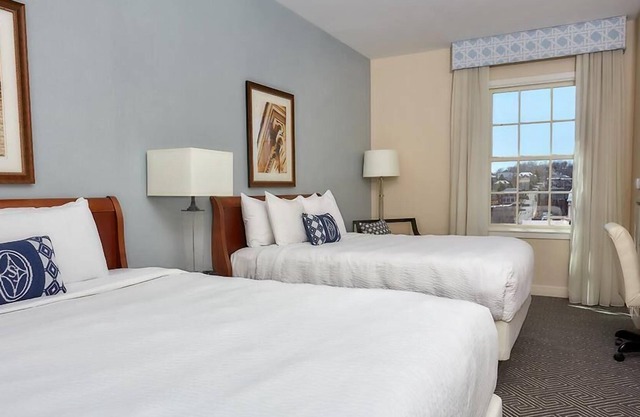 Enjoy a Hassle-Free and Suiting Stay! 3 Comfortable Units, Pets Allowed