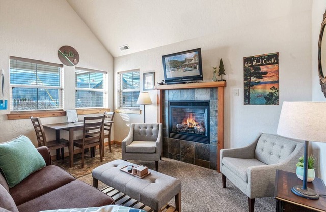 Enjoy lake life your way at this inviting Dover Bay bungalow, perfect for boating days, sunset walks, and cozy evenings in!