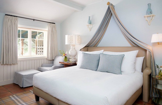 Enjoy Lakefront Retreat w/Full Spa, Pools and Garden at Lodge-styled Resort