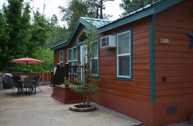 Enjoy one of our 2 bedroom cabins in the cool pines at Christopher Creek.