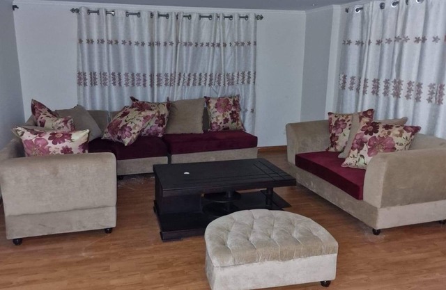 Enjoy the beach view, airport is so close only 10 min, malls are close and more!