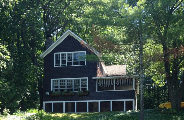 Enjoy the best of Vermont on Lake Champlain! Great Value next to Basin Harbor!