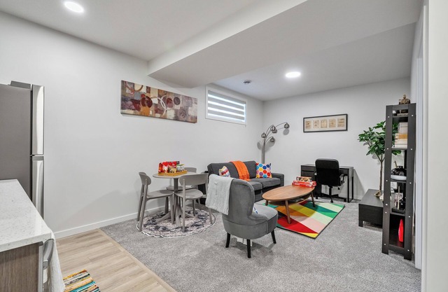 Enjoy the elegance of this 2 bedroom apartment