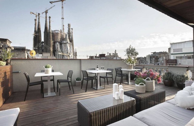 Enjoybcn Gaudi Apartments