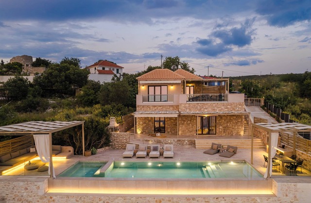 Entheos Private Villa sea views and infinity swimming pool