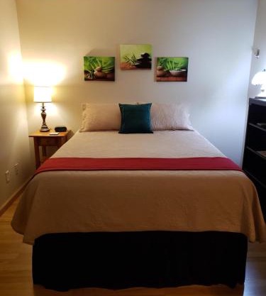 Entire 1 BR Condo- Near Anschutz, UC Health, DIA- In-Unit Washer Dryer- Seasonal Discounts!