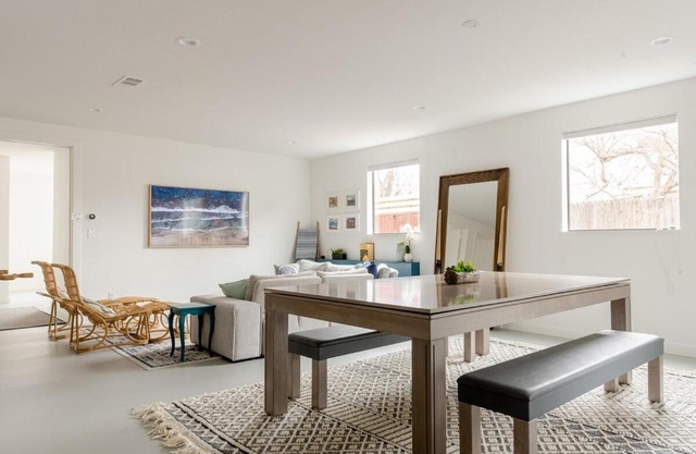 Entire 2 bd/2ba Duplex, Lower Greenville