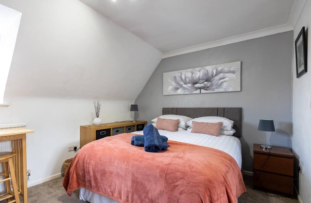 Entire Annexe in Colchester - King Coel