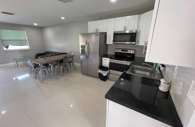 Entire apartment in duplex next hard rock casino