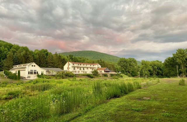 Entire Catskills Hotel Resort Buyout! 18-29 beds and up to 55 guests!
