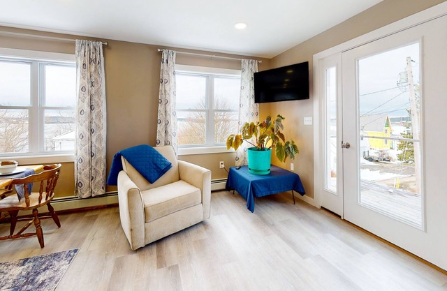 Entire duplex with beautiful ocean views & 2 living spaces - walk to all of town