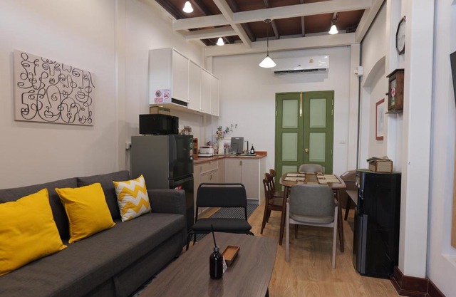 Entire Home 2BR 2BA Chinatown near Yaowarat - Songwat