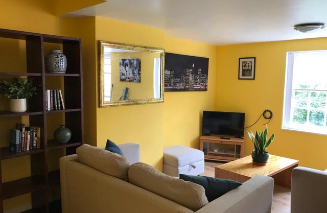 Entire Loddon Apartment