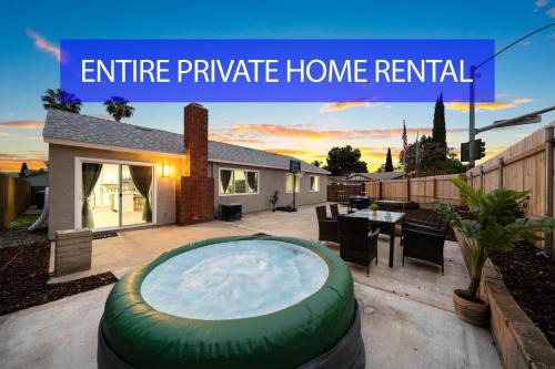 Entire Luxury 3-Bedroom House with Hot Tub, Garage, King Bed, Available Now