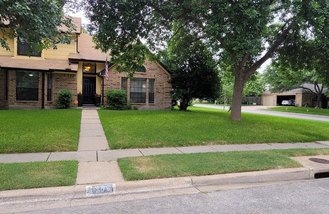 Entire Residential House-Easy Access to Everything