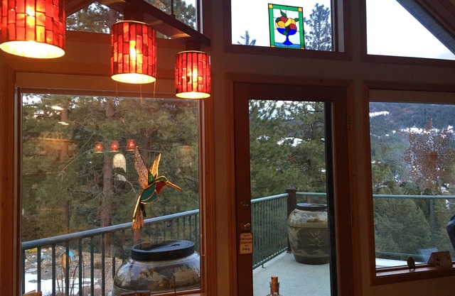 Entire Townhome 17 minutes from Silver Star. Family friendly