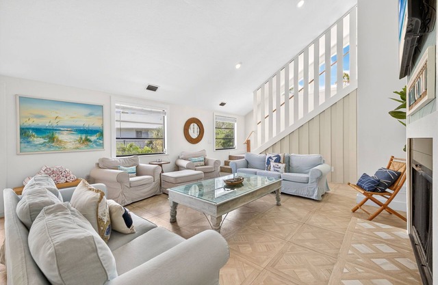 Entire Villa Nature View-Heated Pool/Block to Sand