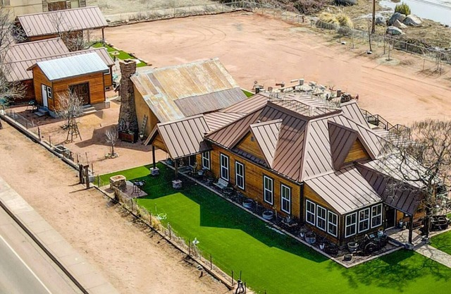 Entire Village (4 homes) for Your Stay! Sleeps 27!