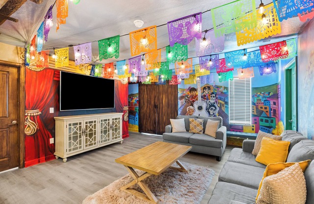 Epic Disney-Luxury Vacation Home with pool hot tub and gameroom DW2