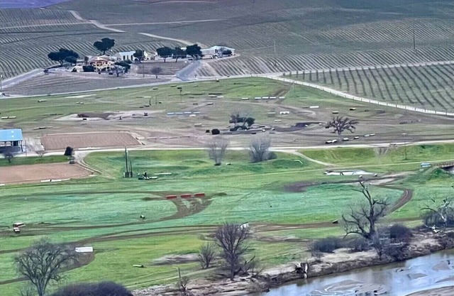 Epic Views above Paso Robles vineyards- 2 bedrooms, 2 baths.