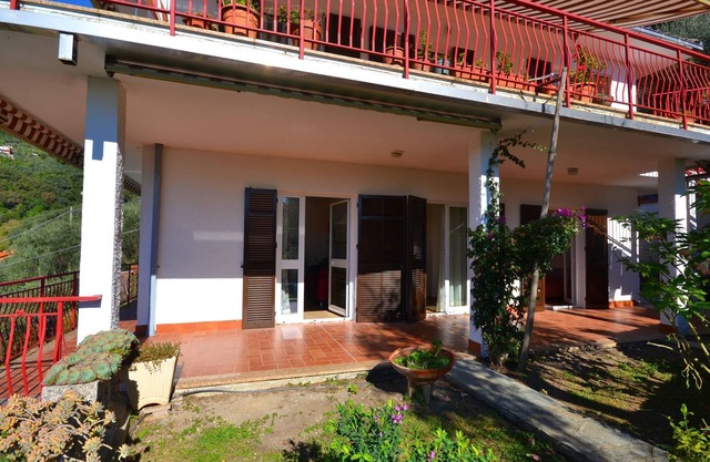 Escape Near Cinque Terre