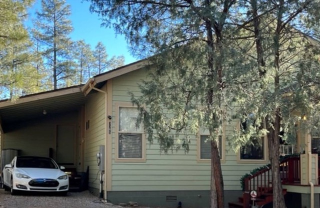 Escape the heat to beautiful Pinetop-Lakeside! 60AMP EV Charger!