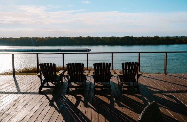 Escape to Elizabethtown