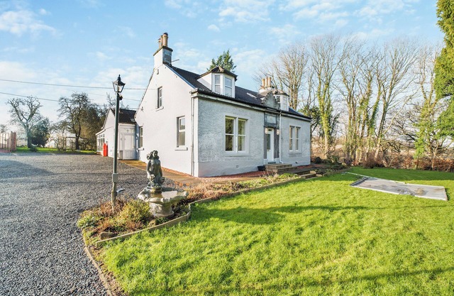 Escape to our luxurious four-bedroom house in secluded Ashgill near Lanark.