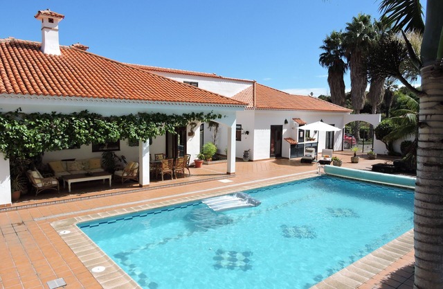 Escape to Paradise: Secluded Villa with Gardens and Pool in La Palma.