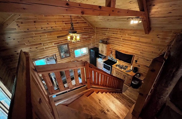 Escape to Serene Lakeside Bliss in Cabin on Mille Lacs Lake- 40Ft from the LAKE!