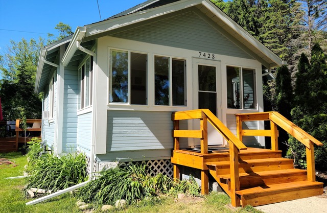 Escape to South Haven's charm, steps away from Lake Michigan & North Beach