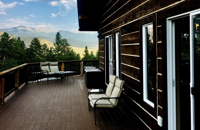 Escape to the Wilderness at Mt Massive Lodge