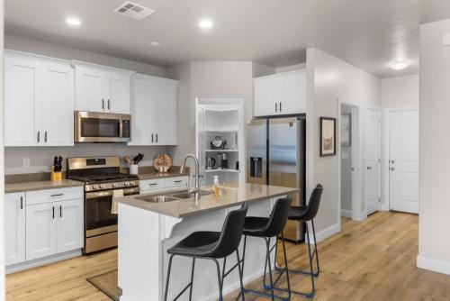 Escondido Escape Steps To Pickleball