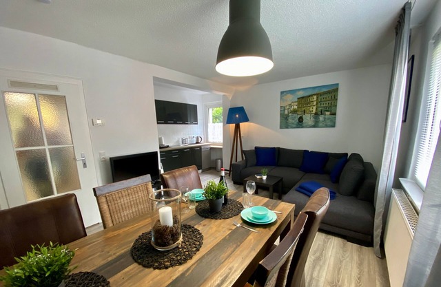 Estrella LIVING ROOMS 89 (Rome)