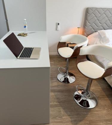 Estudio 77