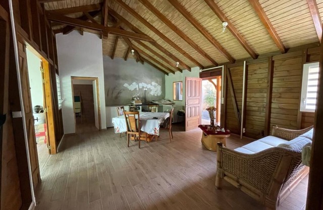 Évasion Créole : Superb T3 with all modern comforts" - in French only