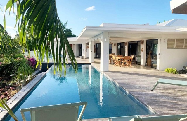 Exceptional 6 bedroom villa