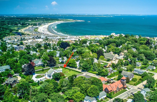 EXCEPTIONAL Narragansett Pier Historic Home