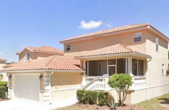 Exceptional, on CANAL - WaterFront House, Dock available! Kayaks & Bikes & Pool!