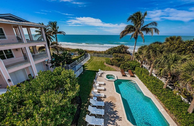 Exclusive Aqua Escape | Beachfront | Private Pool