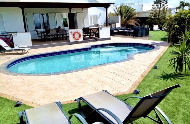 Exclusive Four Bedroomed Villa in Gated Complex with Sea Views