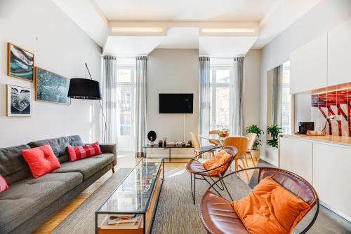 ' Exclusive Riverside Haven in Lisbon Top-Location '