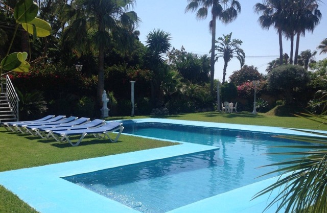Exclusive Villa El Messidor with Private Pool, 2nd Line to Beach