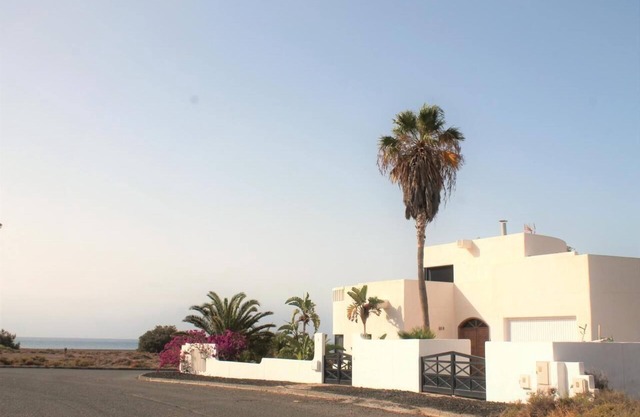 Exclusive villa in beachfront