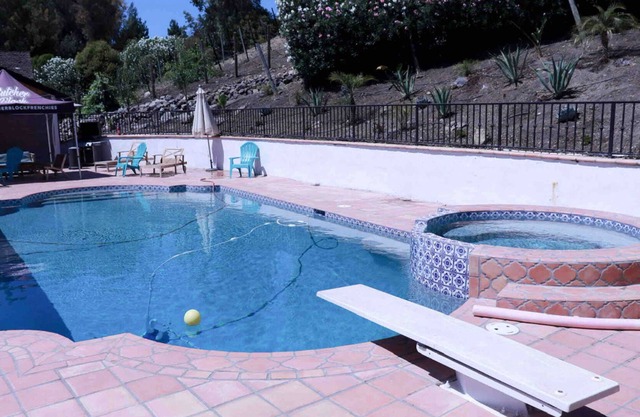 Executive Estate with Private Pool & Pool Spa